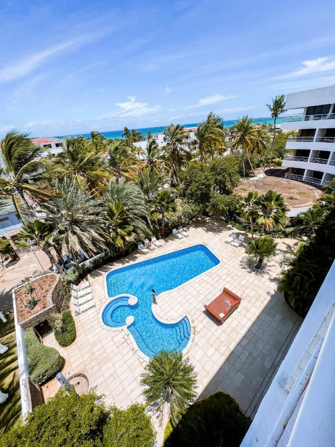 Hotel California Playa El Yaque Esterno foto