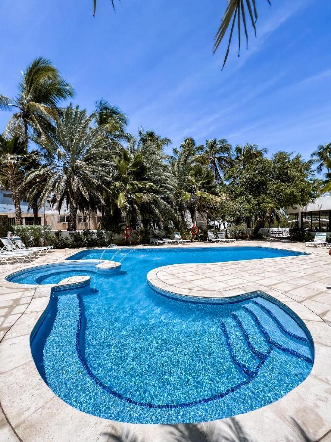 Hotel California Playa El Yaque Esterno foto