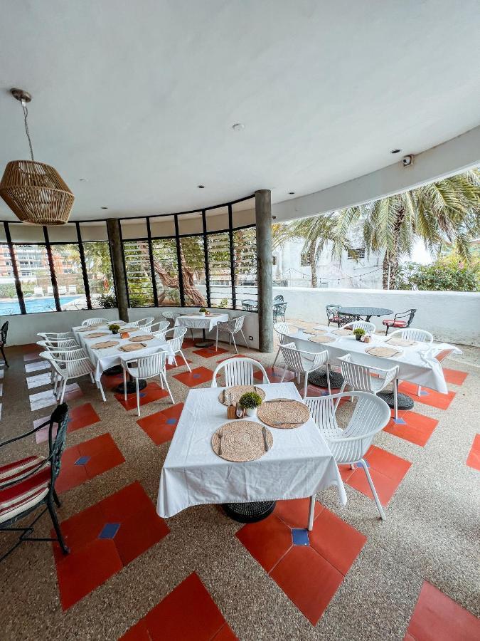 Hotel California Playa El Yaque Esterno foto